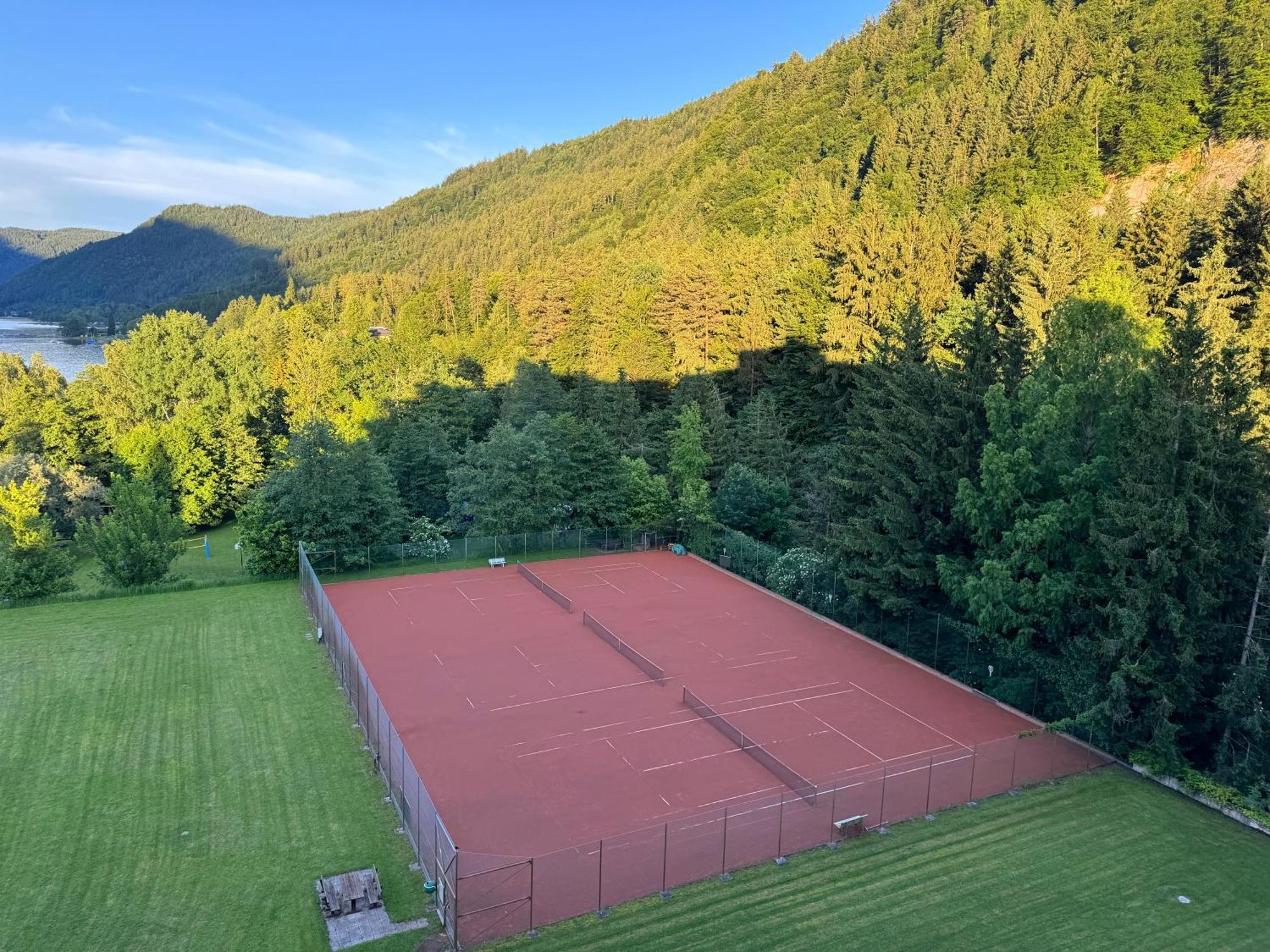 Apartment Am Ossiacher See Mit Seeblick Landskron Luaran gambar